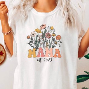 Mama Embroidered T-shirt Wildflowers Mother Day Est 2023