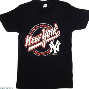 Vintage Yankees T-shirt MLB New York Yankees Logo Typography