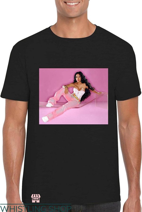 Lil Kim T-shirt Lil Kim Pinky Outfit T-shirt