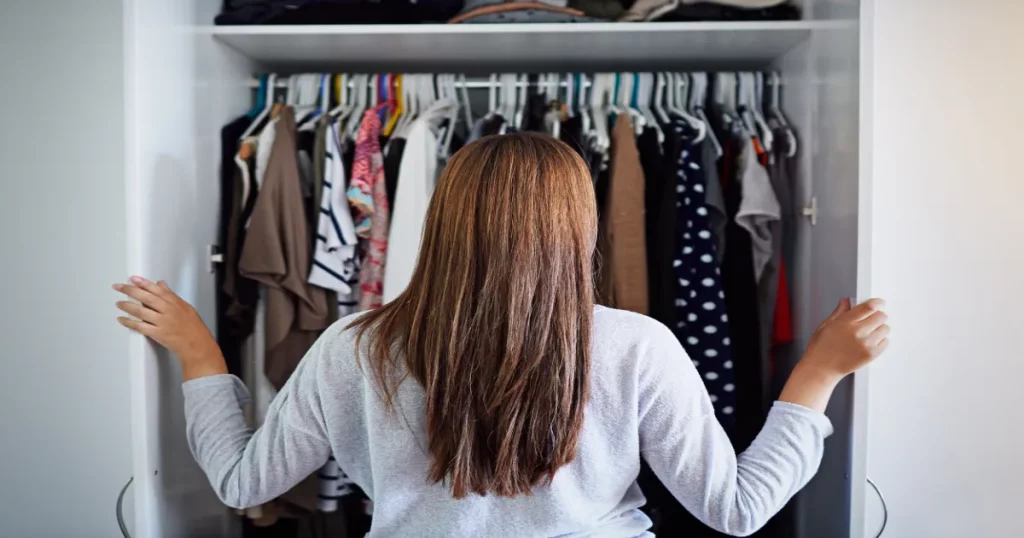 how to build a professional wardrobe on a tight budget