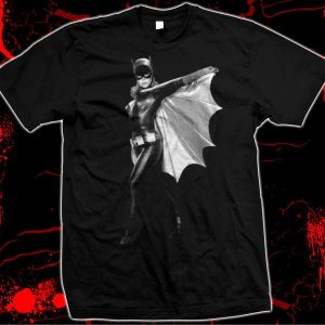 Batgirl Yvonne Craig Vintage T-shirt For Batman Series Fans – Apparel, Mug, Home Decor – Perfect Gift For Everyone