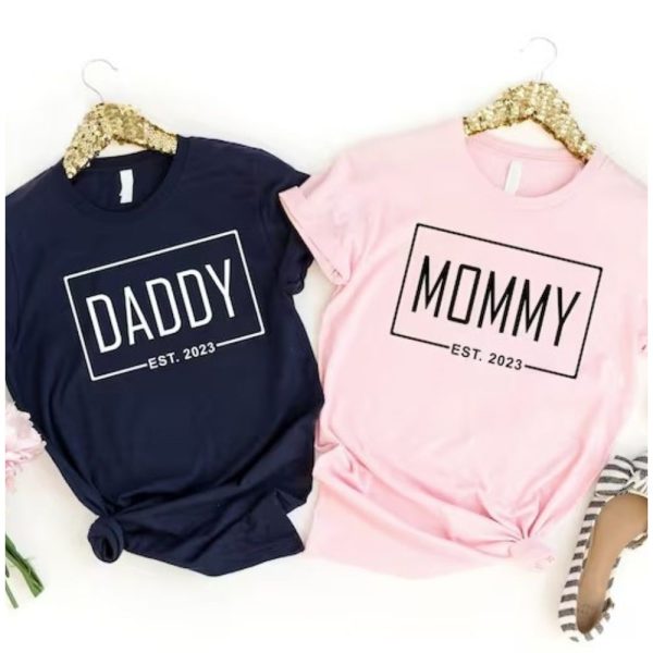 Daddy Mommy Est.2023 Cute Family Shirt – The Best Shirts For Dads In 2023 – Cool T-shirts