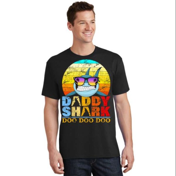 Funny Beach Daddy Shark Doo T-Shirt For Summer Vacation – The Best Shirts For Dads In 2023 – Cool T-shirts