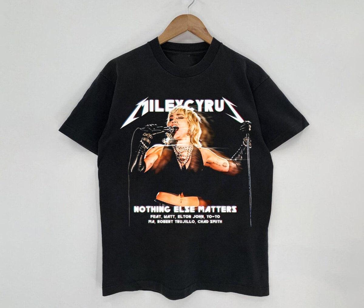 Miley Cyrus Nothing Else Matter Vintage 90s Shirt – Apparel, Mug, Home Decor – Perfect Gift For Everyone
