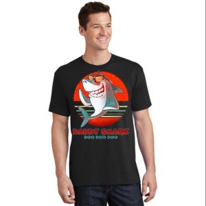 Retro Daddy Shark Humor T-Shirt – The Best Shirts For Dads In 2023 – Cool T-shirts