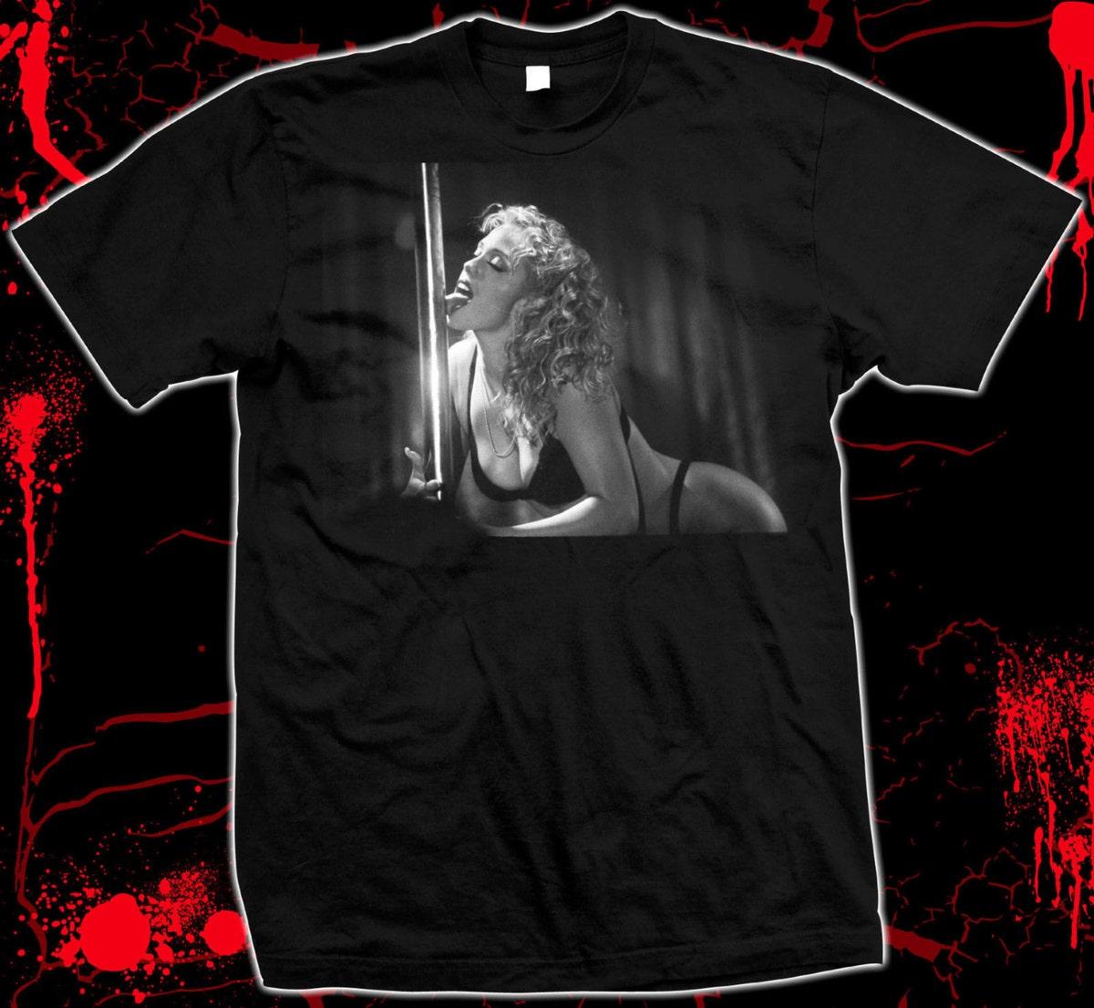 Showgirls Elizabeth Berkley Vintage T-shirt – Apparel, Mug, Home Decor – Perfect Gift For Everyone