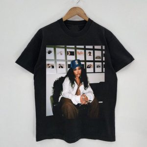 Sza Photoshoot Vintage Shirt – Apparel, Mug, Home Decor – Perfect Gift For Everyone