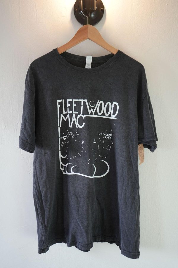 Unisex Relaxed Fit Retro Fleetwood Mac T-shirt – Apparel, Mug, Home Decor – Perfect Gift For Everyone