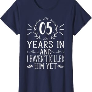 Womens 5th Wedding Anniversary Shirts For Her – 5 Years Marriage T-Shirt – Apparel, Mug, Home Decor – Perfect Gift For Everyone