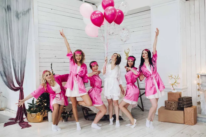 how to organise the perfect hen night party keeping in mind the latest fashion
