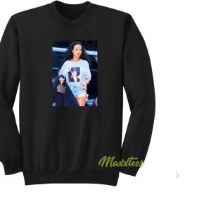 Hillary Clinton Yankees Hat Rihanna Sweatshirt 1