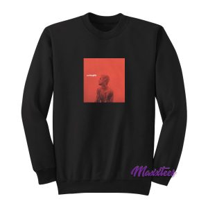 Justin Bieber Changes Sweatshirt 1