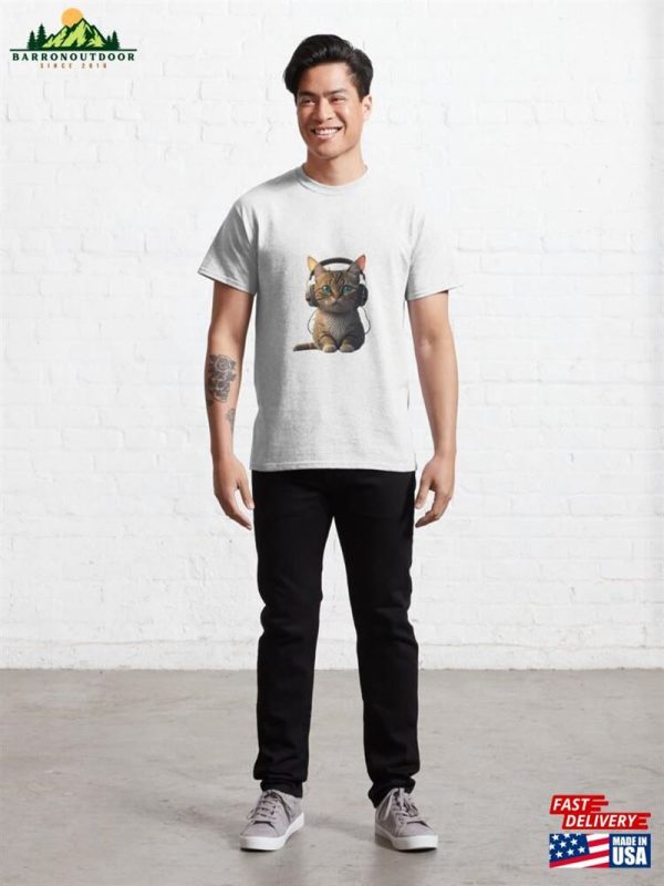 Cat And Headphones Classic T-Shirt