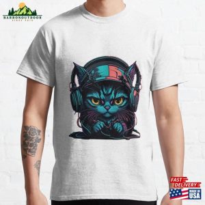 Cat With Headphones Classic T-Shirt Hoodie