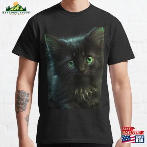 Cute Cat With Emerald Eyes Classic T-Shirt Hoodie