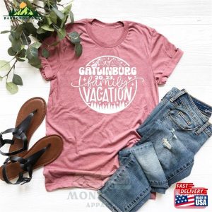 Gatlinburg Family Vacation 2023 Shirt Shirts T-Shirt Classic