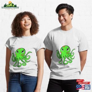 Happy Green Octopus Classic T Shirt Sweatshirt 3