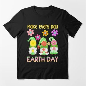 Make Everyday Earth Day Three Cute Gnomes Essential T-Shirt Unisex Sweatshirt