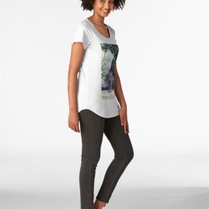 On Safari Premium Scoop T Shirt Unisex 3