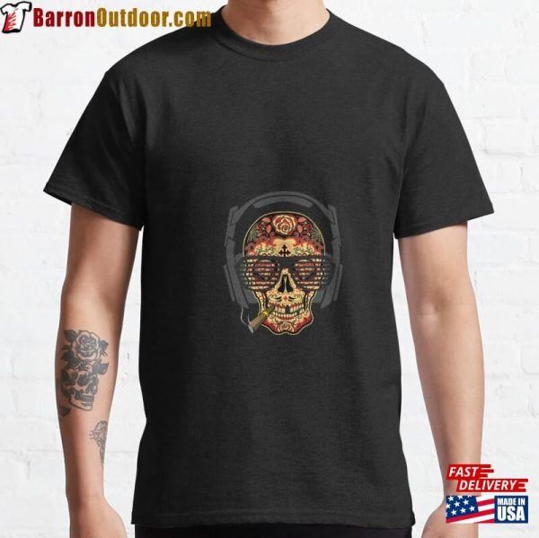 Skull With Headphones Classic T-Shirt Unisex