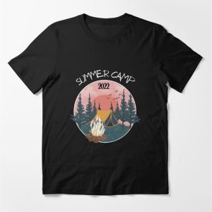 Summer Camp 2022 Vintgae Camping Vacation Vibes Essential T-Shirt Unisex Sweatshirt