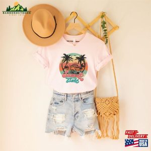 Summer Time Shirt Camping Van Tshirt Retro Boho Shirts T-Shirt Classic