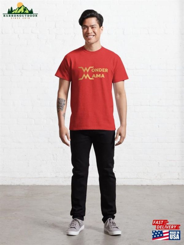 Wonder Mama Classic T-Shirt Unisex