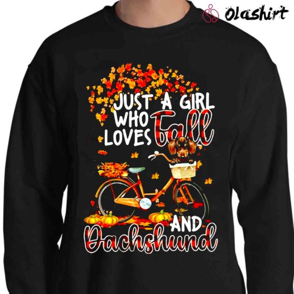 Just A Girl Who Loves Fall Dachshund Thanksgiving Dog Bicycle Plaid T-shirt