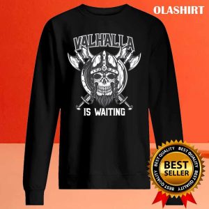 New Viking Skull With Helmet Axes T-shirt , Trending Shirt