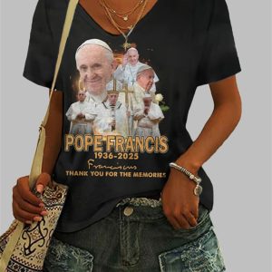 Women’s Pope Francis Thank You For The Memories Print T-Shirt Women’s Pope Francis Thank You For The Memories Print T-Shirt