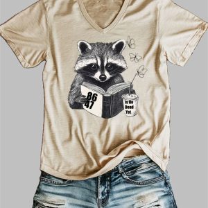 Women’s Raccoon Is He Dead Yet 7647 V-neck T-shirt